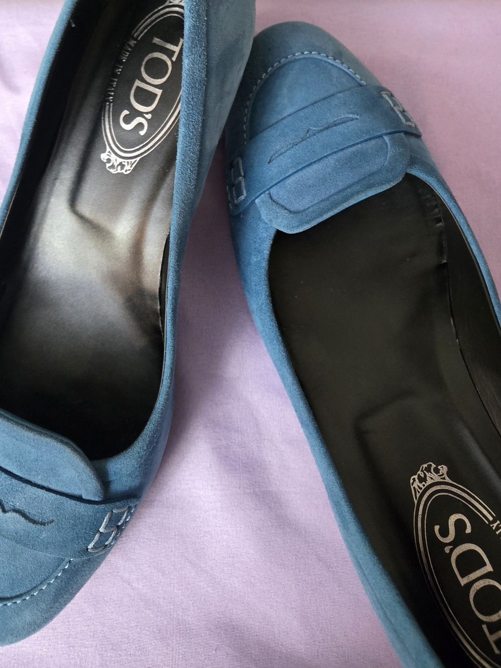 Tod's Teal Suede Kitten Heel Pumps